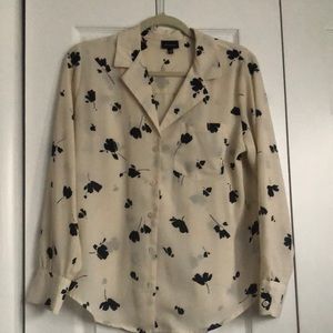 Who What Wear blouse bone and black size medium